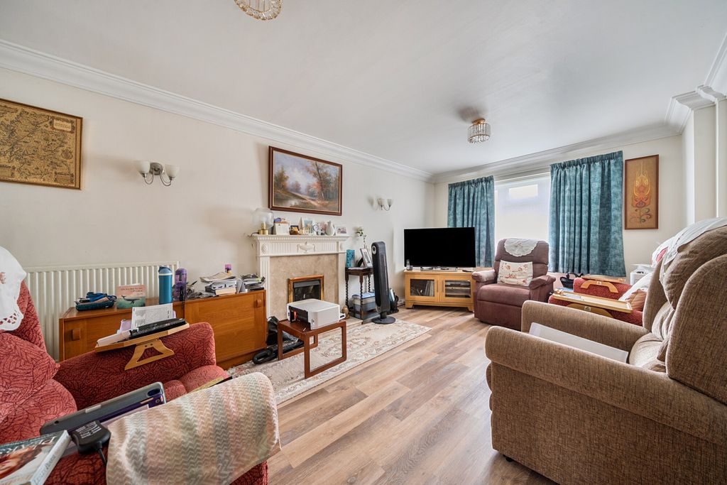 Property photo 2 of 20 Reception