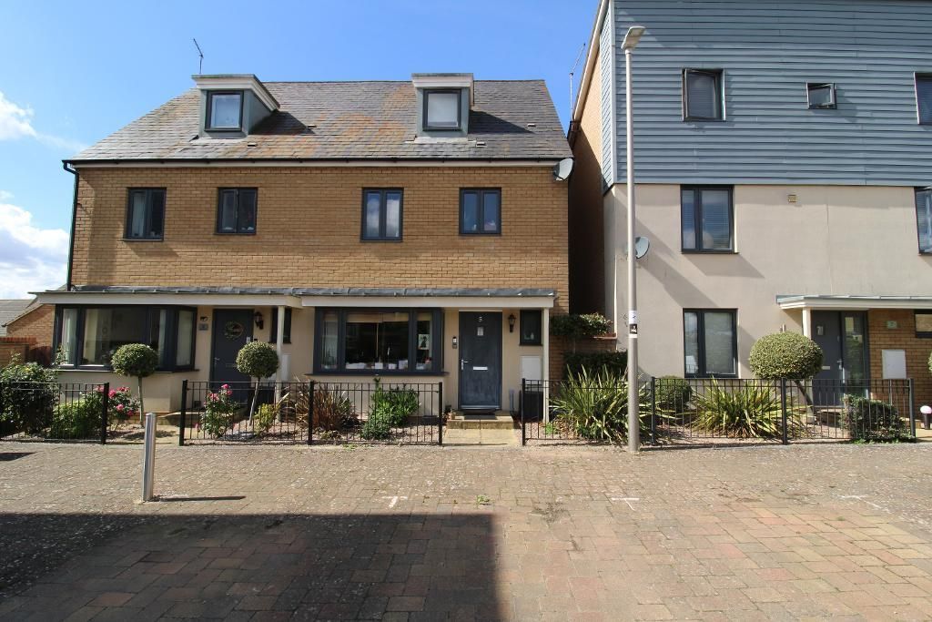 Property photo 1 of 16 Front