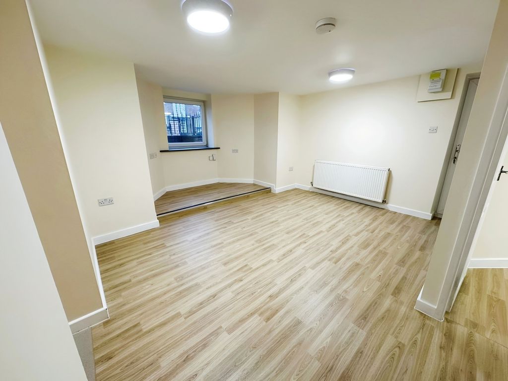 Property photo 2 of 10 Picture No. 06