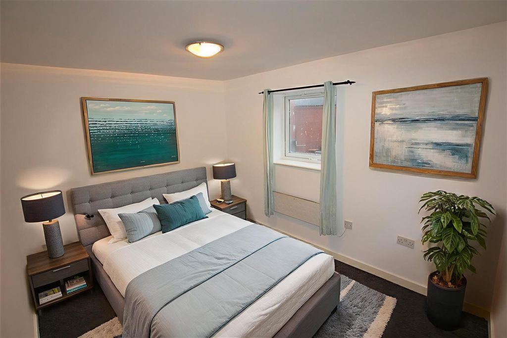 Property photo 3 of 7 3 - Bedroom - Modern - 1.Jpg