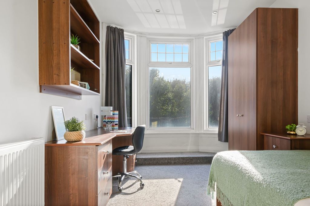 Property photo 3 of 11 Property Photo