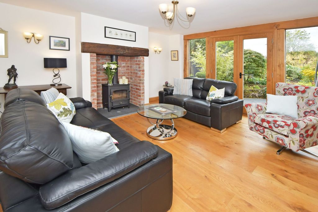 Property photo 3 of 35