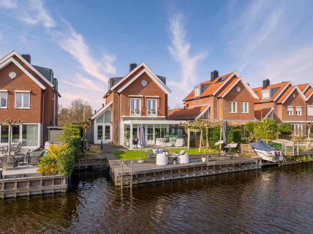 Property photo 3 of 66