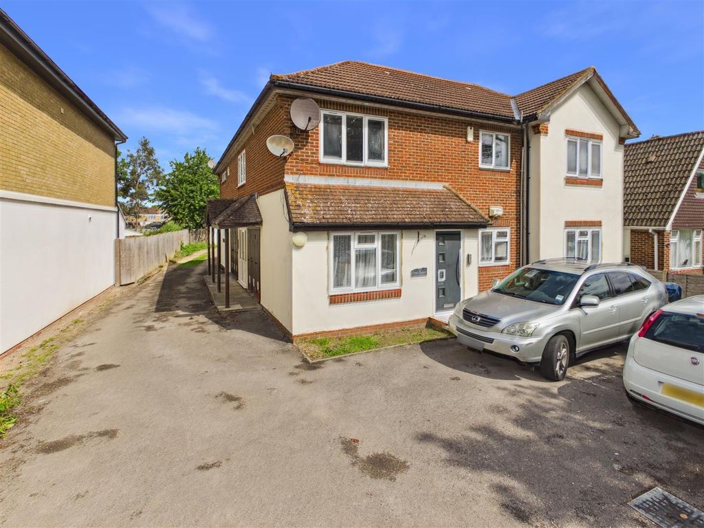 Property photo 1 of 8