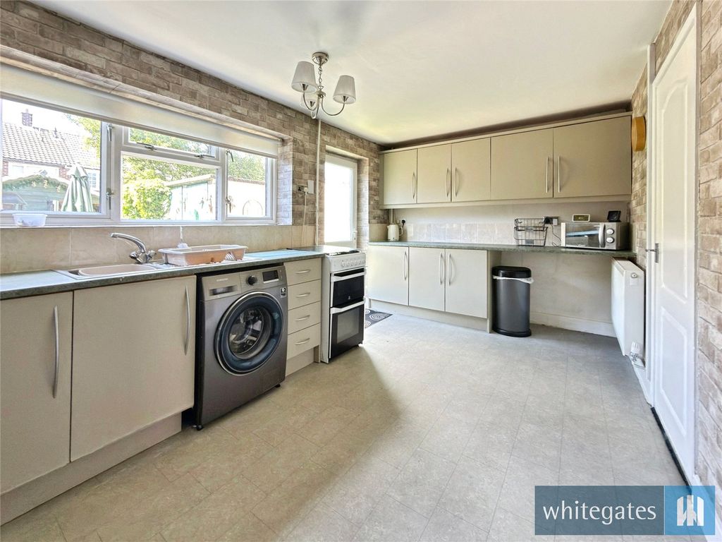 Property photo 3 of 14 Picture No. 07