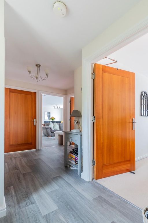 Property photo 3 of 11 7 (8 Of 12).Jpg