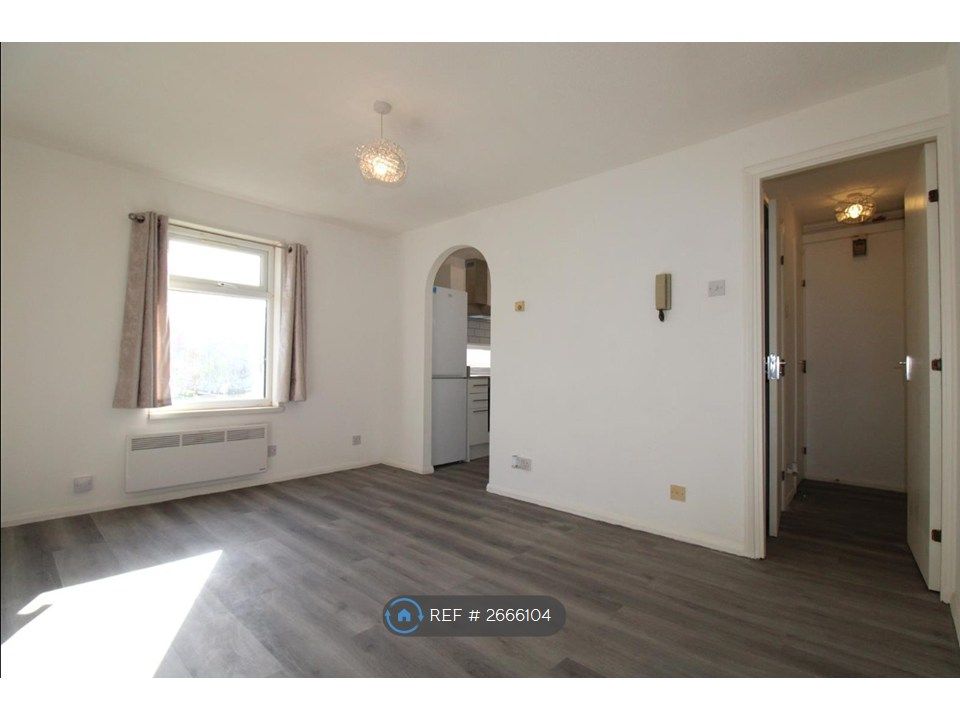 Property photo 3 of 5 Living Area Photo 2