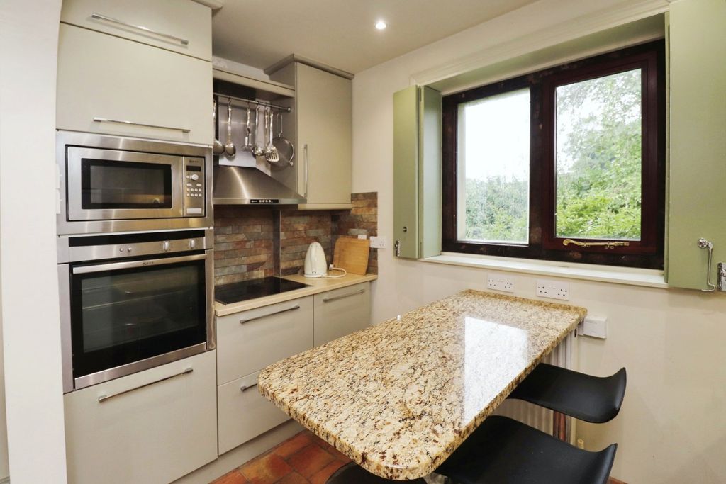 Property photo 2 of 10 Picture No. 05