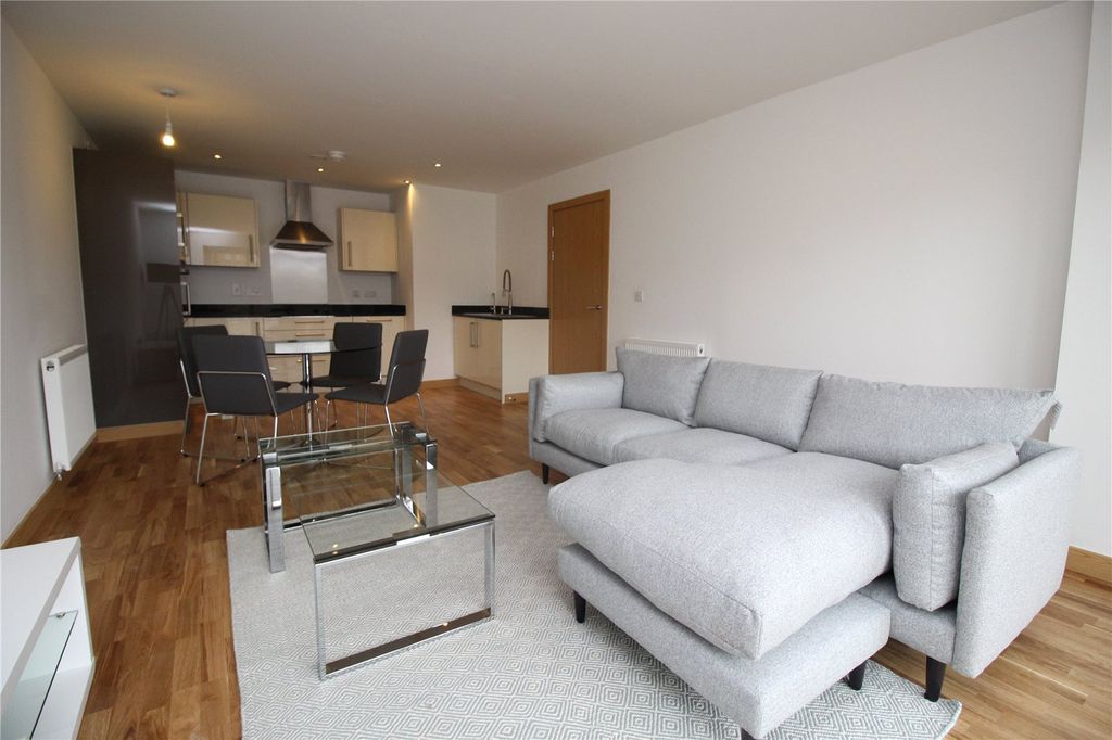 Property photo 2 of 11 Picture No. 25
