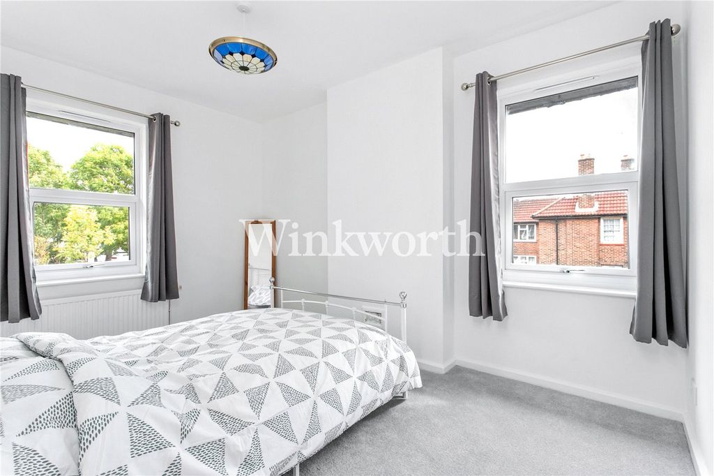 Property photo 1 of 15 Picture No. 12
