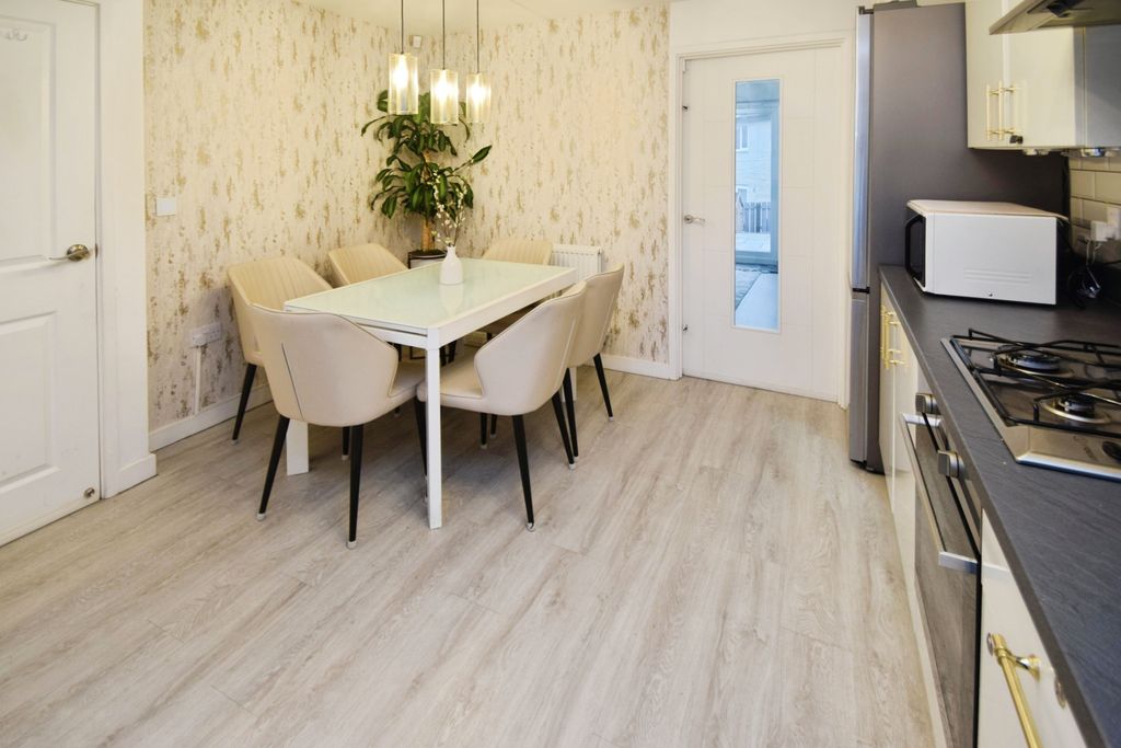 Property photo 3 of 17 49987215-Kitchen 201