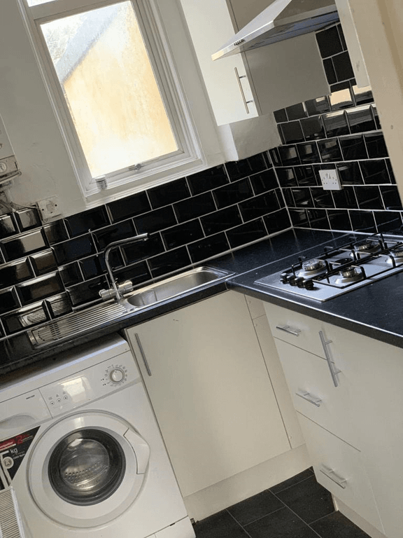 Property photo 2 of 8 10