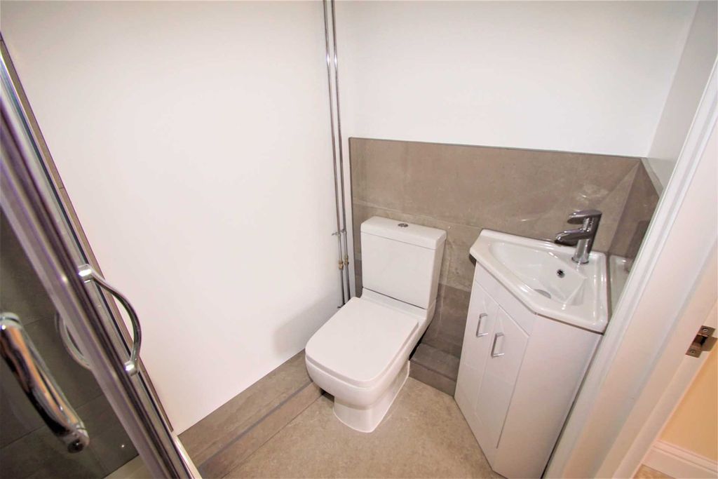 Property photo 3 of 14 Photo