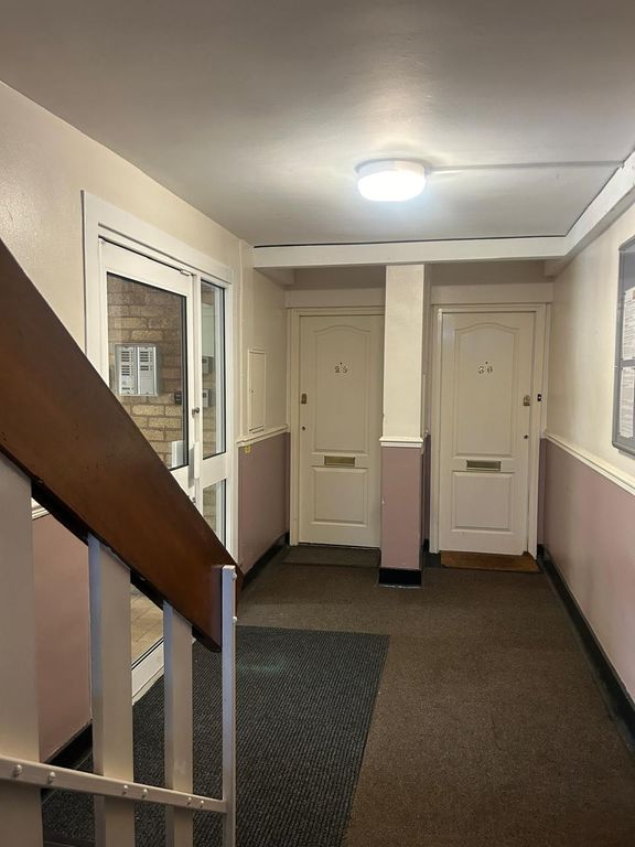 Property photo 2 of 15 Flat Entrance