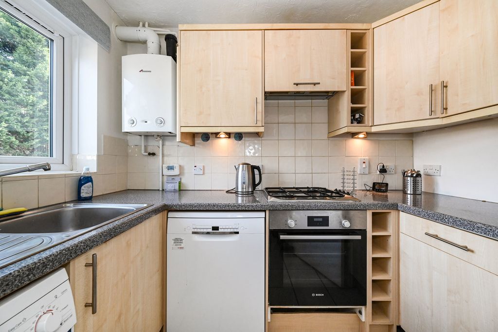 Property photo 2 of 10 Photo