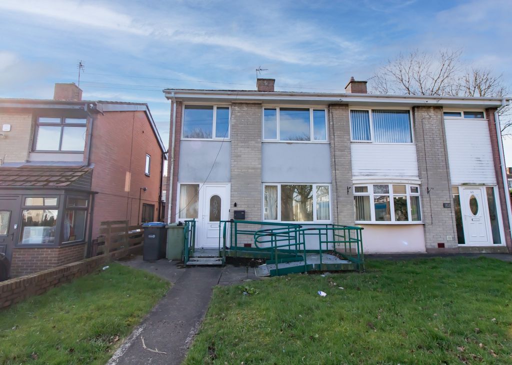 Property photo 1 of 13 Front View