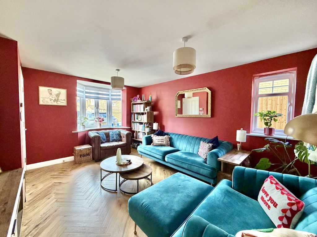 Property photo 3 of 15