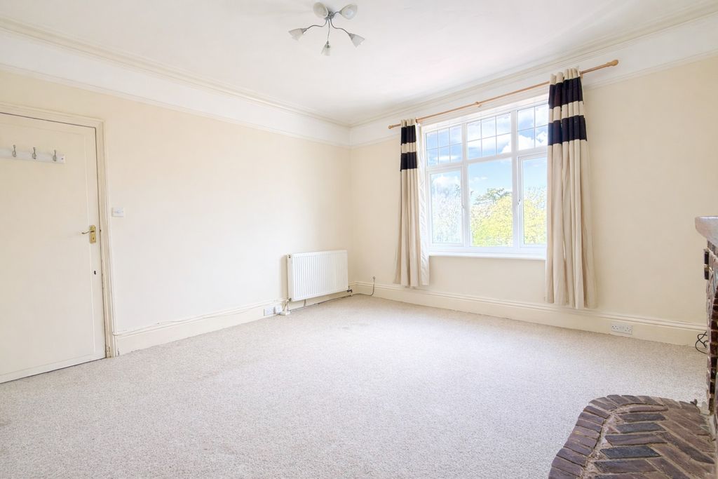 Property photo 3 of 7 Img_8651