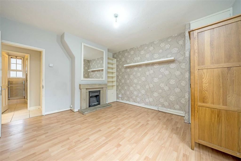 Property photo 2 of 3