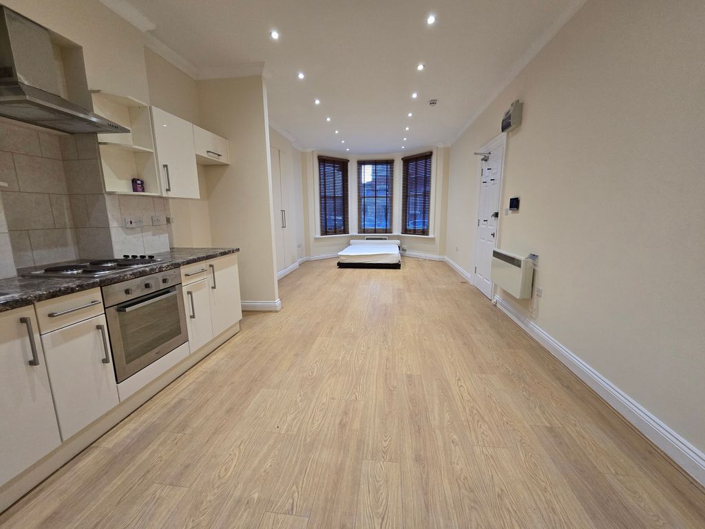 Property photo 1 of 3