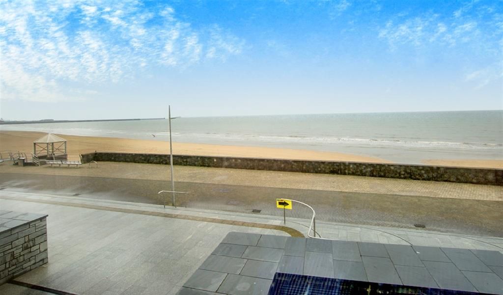 Property photo 2 of 8 View