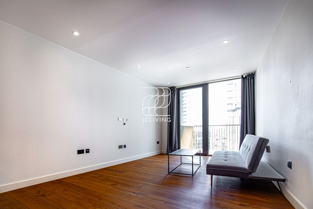 Property photo 3 of 10 Gallery
