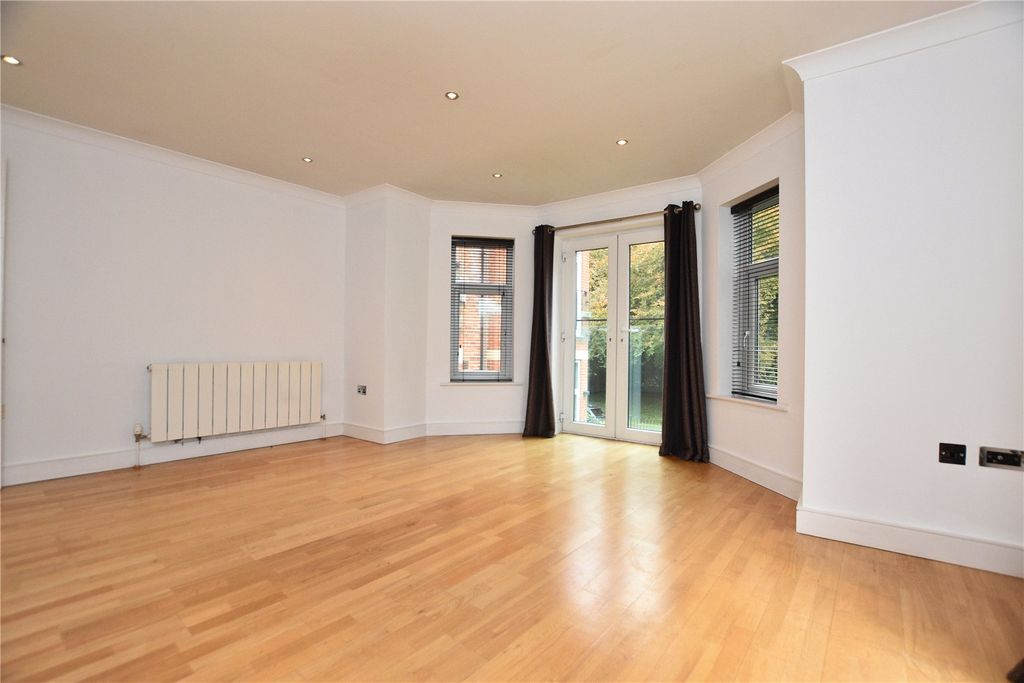 Property photo 2 of 15 Picture No. 44