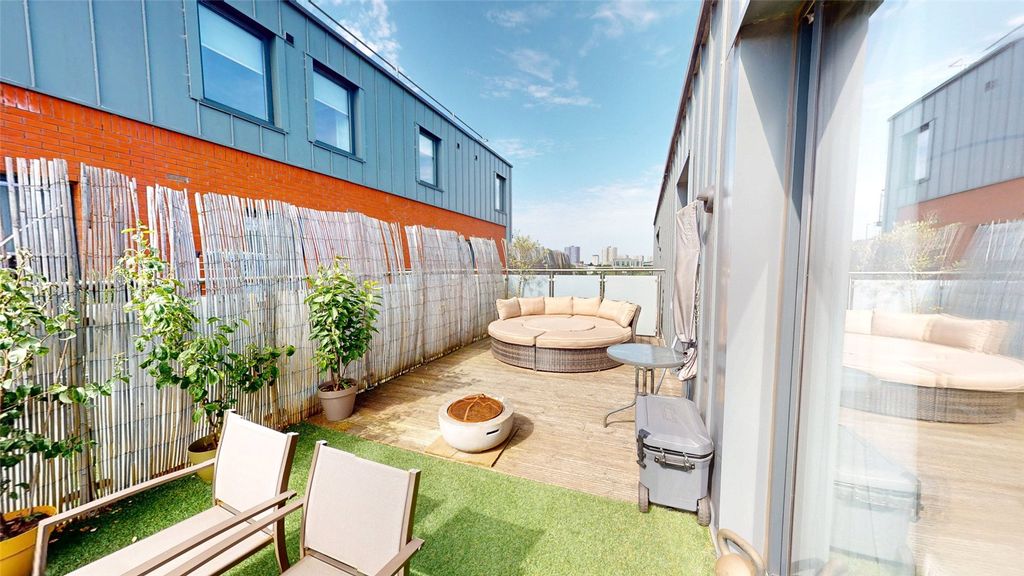 Property photo 2 of 12 Picture No. 09