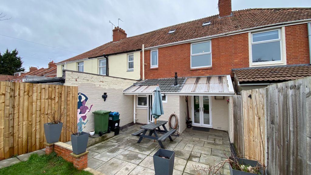 Property photo 3 of 33 Img_5914