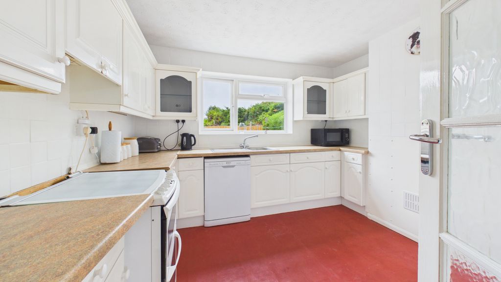 Property photo 3 of 16 Cam04968G0-Pr0155-Still011