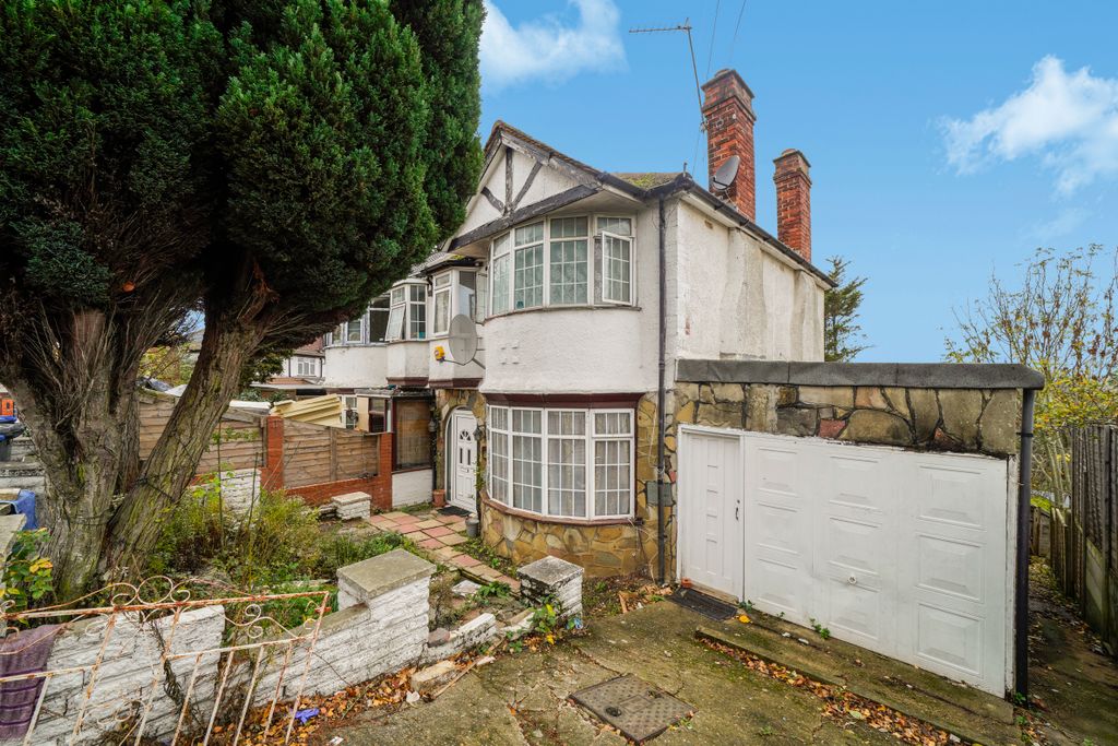 Property photo 2 of 15