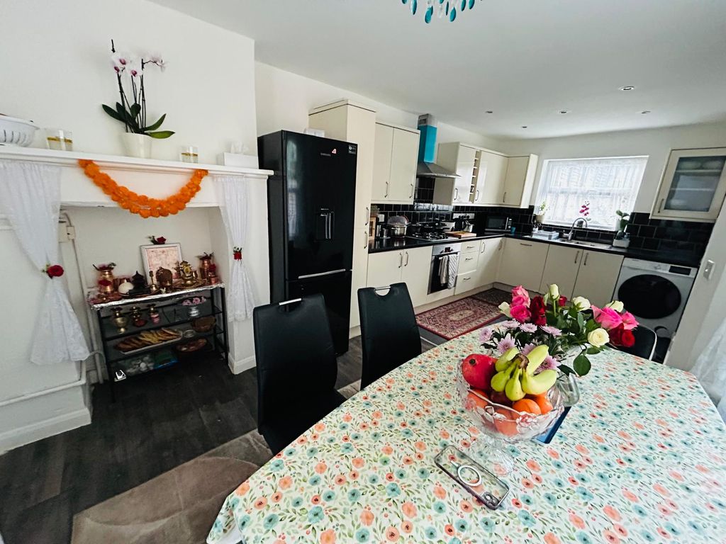 Property photo 3 of 23 Photo #3