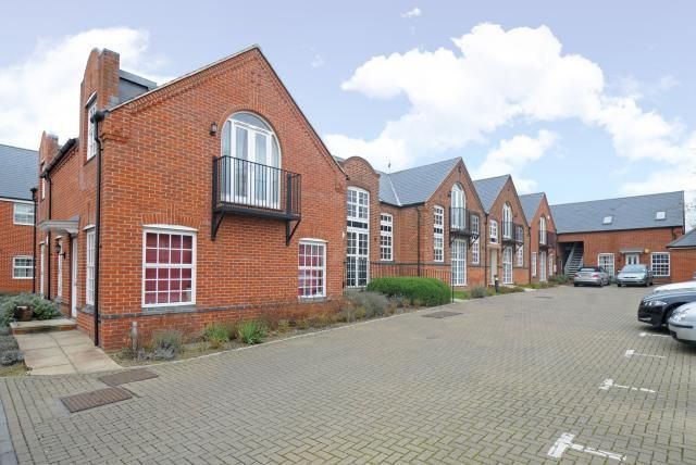 Property photo 1 of 10 External View