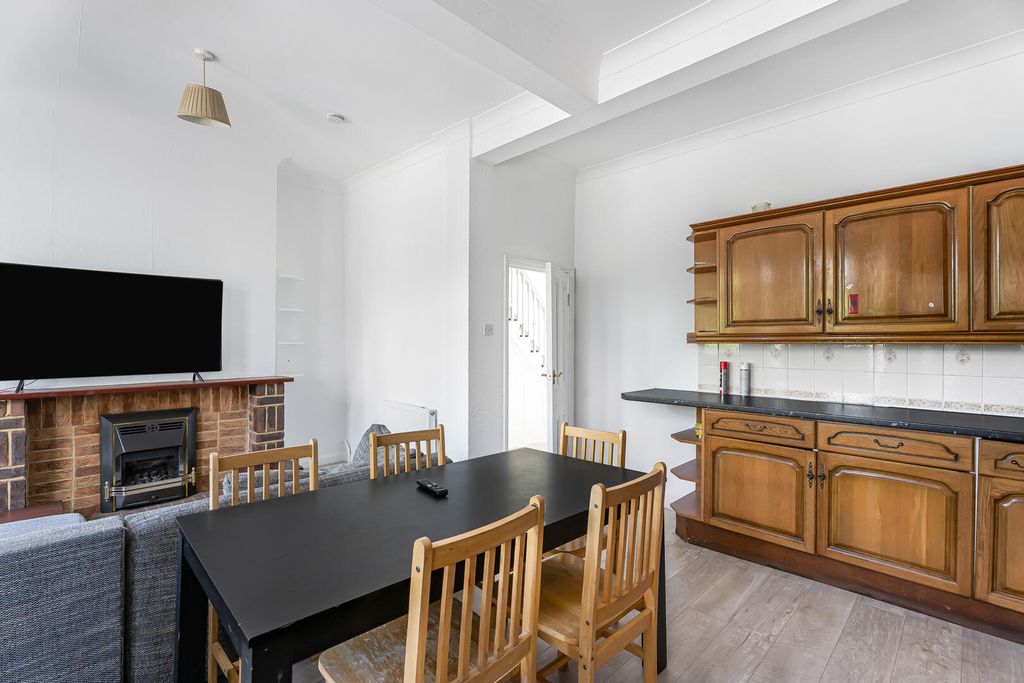 Property photo 2 of 24 Dining Room