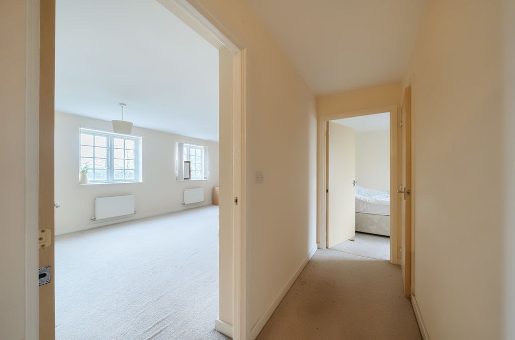 Additional image 4 of 3 bed flat for saleCourthouse Road, Tetbury, Gloucestershire GL8