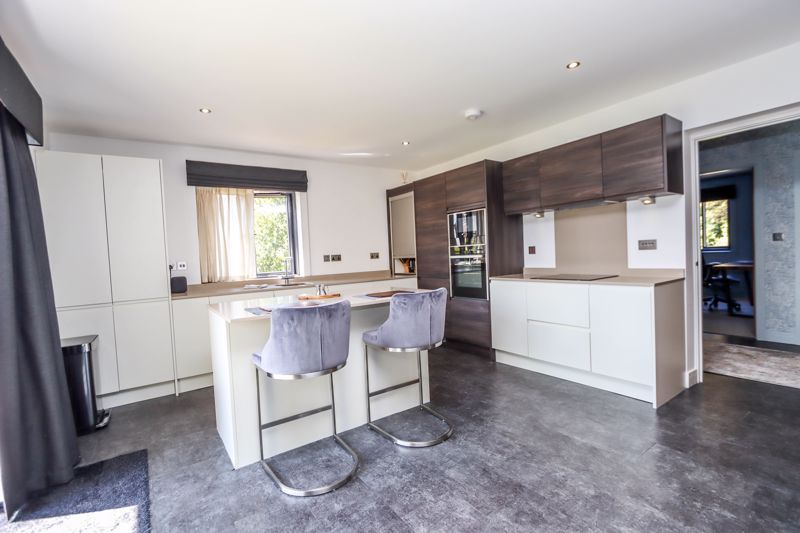 Property photo 3 of 14 Kitchen Area