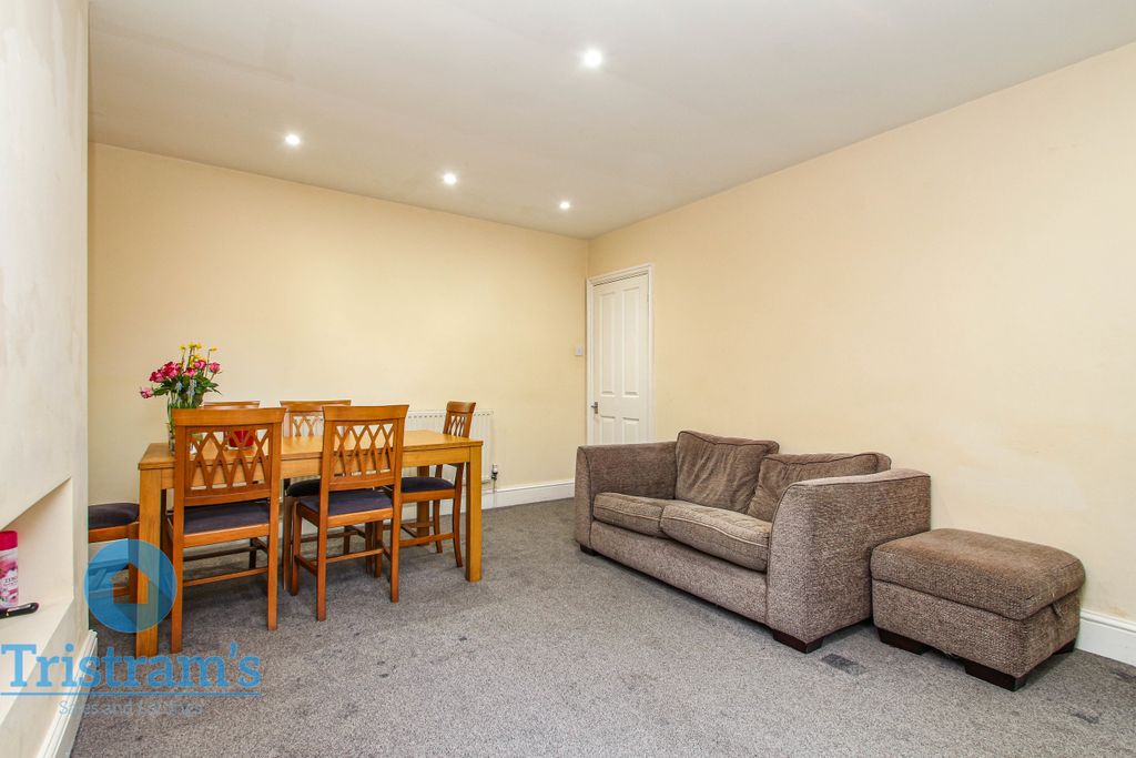 Property photo 2 of 18 Img_7084
