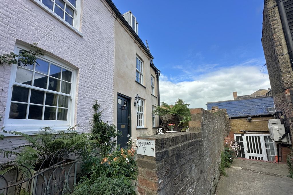 Property photo 1 of 22 Photo 23