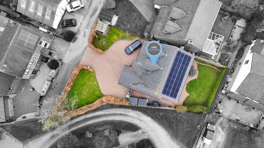 Property photo 2 of 25