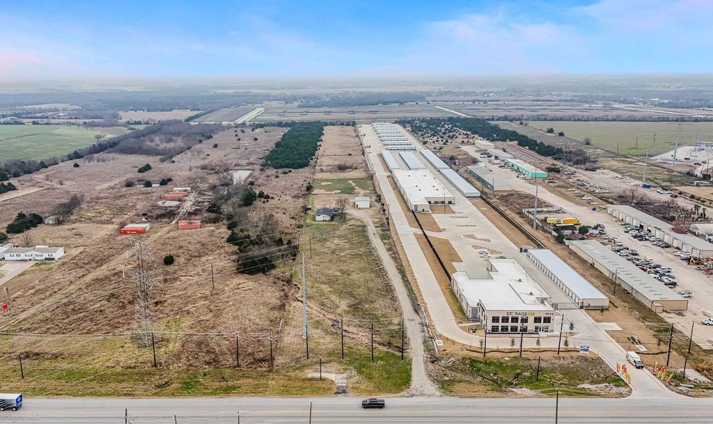 Property photo 3 of 27 <Alttext/>