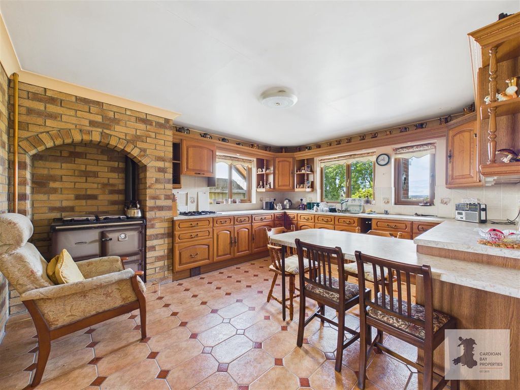 Property photo 2 of 39 Kitchen