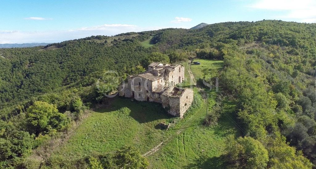 Property photo 1 of 6 Panoramic Estate In The Niccone Valley – A Unique Opportunity Just Km From Umbertide