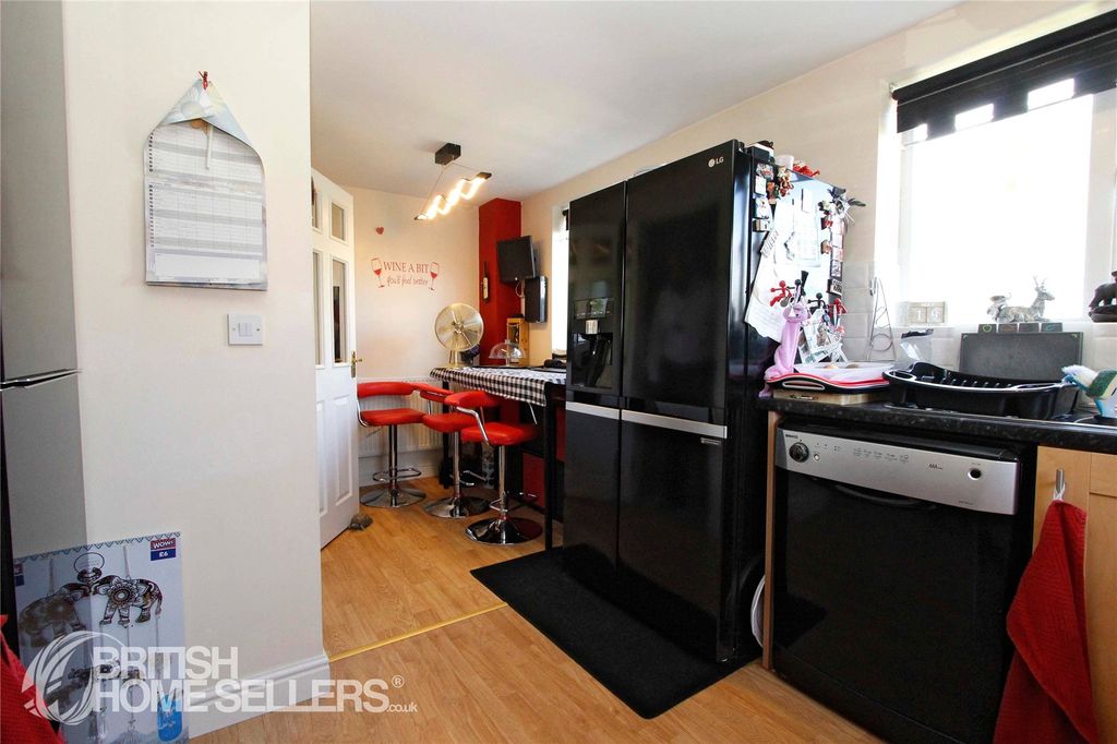 Property photo 3 of 19 Picture No. 04