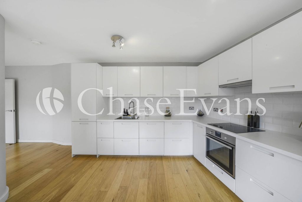 Property photo 2 of 15 Kitchen