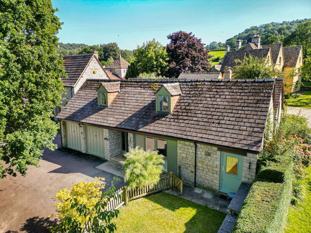 Property photo 1 of 18