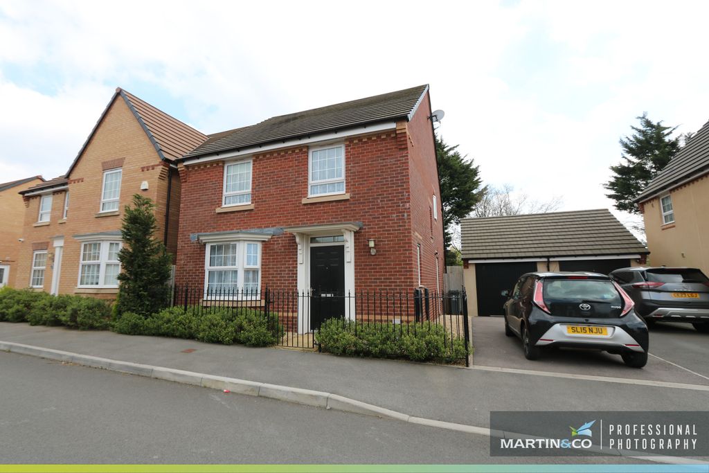 Property photo 2 of 34