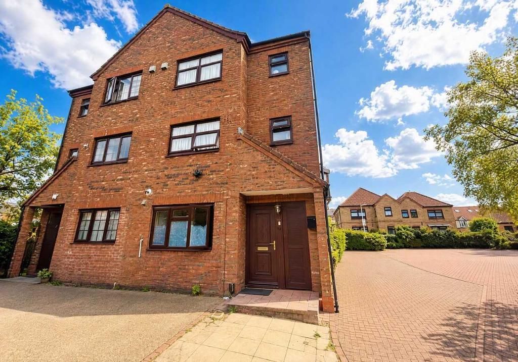 Property photo 1 of 13