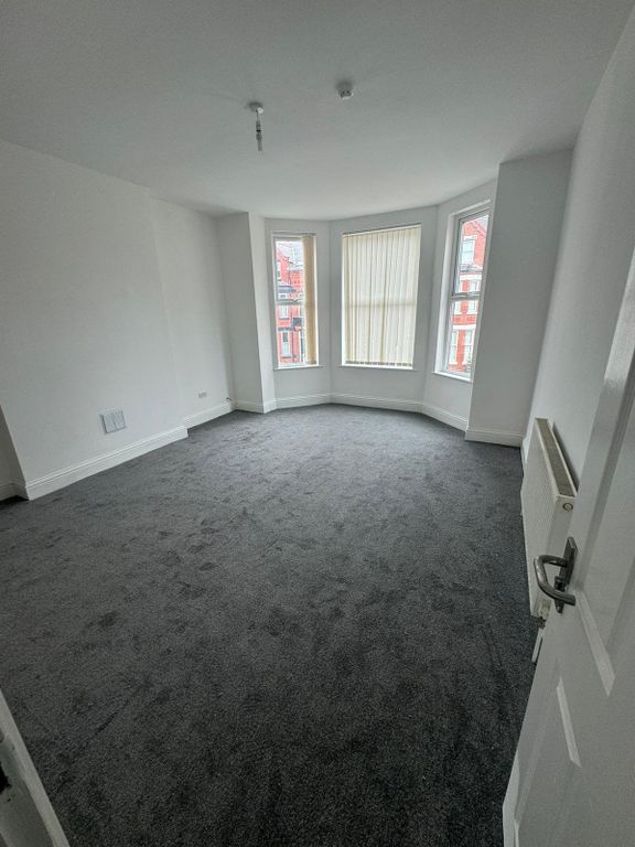 Property photo 3 of 11 Gallery