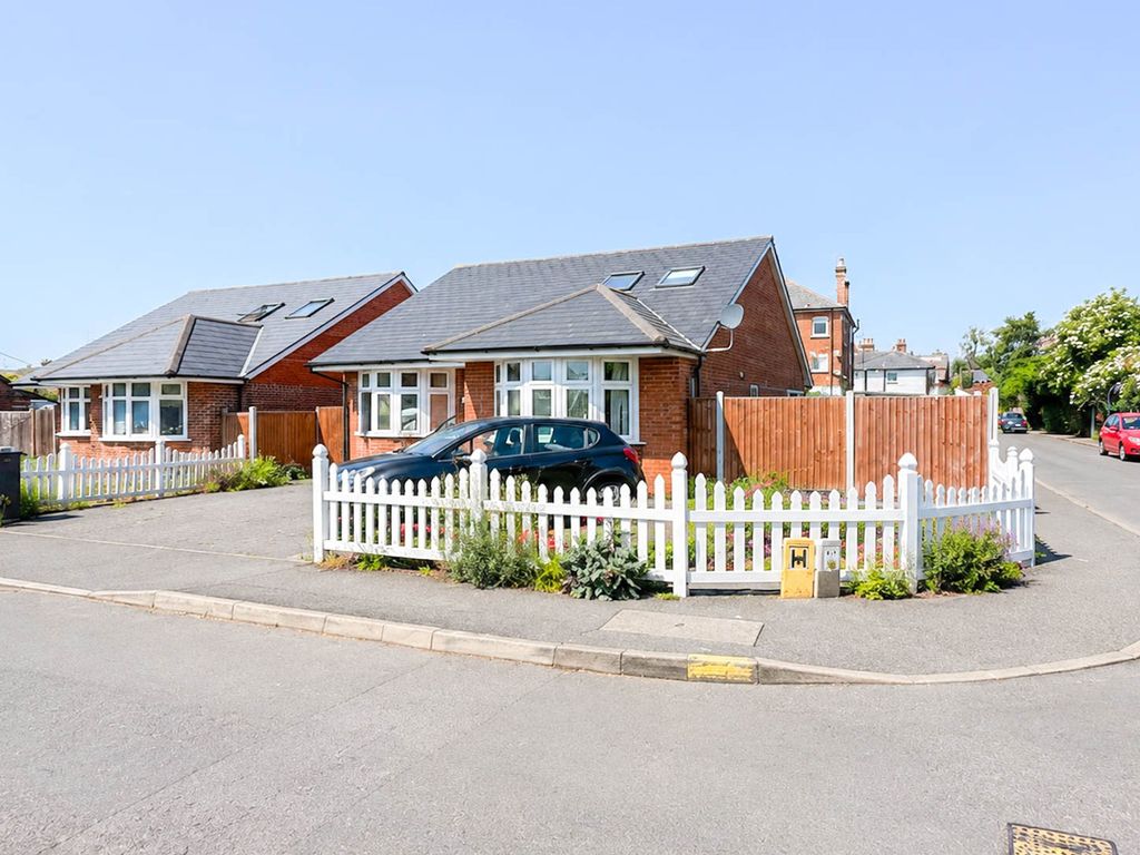 Property photo 1 of 9