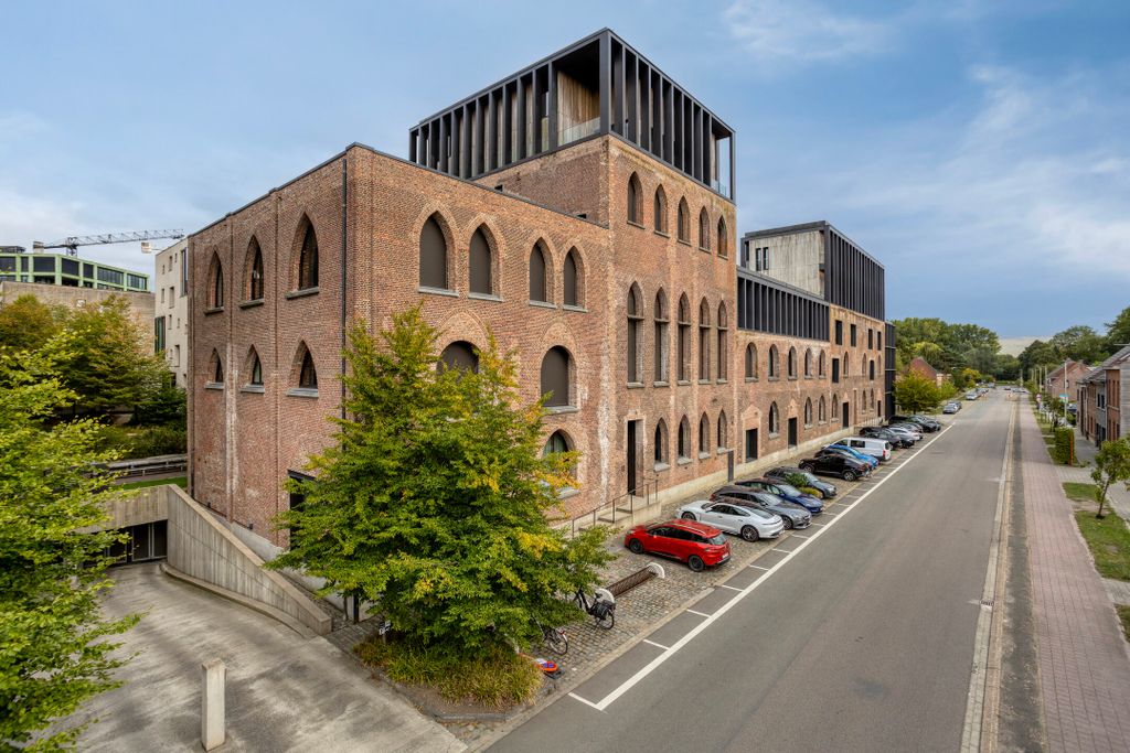 Property photo 2 of 29